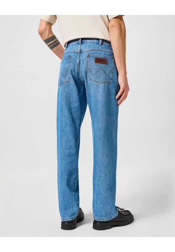 Wrangler - MESKIE SPODNIE WRANGLER FRONTIER JUNGLE JASPER 112358056