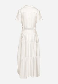 Born2be - Biała Sukienka Koszulowa o Rozkloszowanym Kroju z Paskiem w Talii Vimorise. Typ kołnierza: dekolt w kształcie V. Kolor: biały. Typ sukienki: koszulowe. Styl: elegancki #6