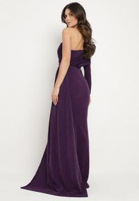 Born2be - Ciemnofioletowa Asymetryczna Sukienka Koktajlowa Ozdobiona Metaliczną Nicią i Trenem Emarielin. Kolor: fioletowy. Długość rękawa: długi rękaw. Wzór: aplikacja. Typ sukienki: asymetryczne. Styl: wizytowy. Długość: maxi #5