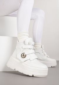 Renee - Białe Botki Sneakersy Vices na Platformie w Stylu Y2K Gelira. Okazja: na co dzień. Zapięcie: rzepy. Kolor: biały. Materiał: jeans. Wzór: aplikacja. Sezon: lato. Obcas: na platformie. Styl: casual #3