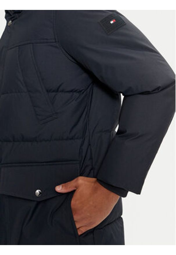 TOMMY HILFIGER - Tommy Hilfiger Kurtka zimowa Rockie MW0MW36593 Granatowy Regular Fit. Kolor: niebieski. Materiał: syntetyk. Sezon: zima