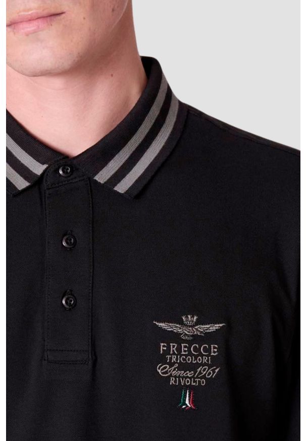 Aeronautica Militare - AERONAUTICA MILITARE Czarny męski longsleeve polo Frecce Tricolori. Typ kołnierza: polo. Kolor: czarny. Długość rękawa: długi rękaw
