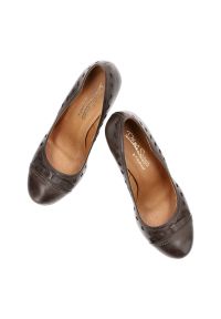 Brązowe Czółenka Szydłowski Eleganckie Buty Damskie. Okazja: na imprezę, na randkę. Kolor: brązowy. Materiał: skóra. Szerokość cholewki: normalna. Obcas: na obcasie. Styl: elegancki. Wysokość obcasa: średni #6