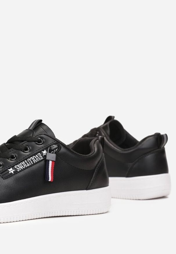 Renee - Czarne Wiązane Sneakersy przed Kostkę z Ozdobnym Suwakiem i Naszywką Hypatha. Okazja: na co dzień. Wysokość cholewki: przed kostkę. Kolor: czarny. Wzór: aplikacja
