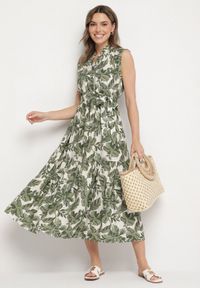 Born2be - Zielona Rozkloszowana Sukienka Bez Rękawów z Wiskozy z Wiązanym Paskiem Reviosae. Okazja: na co dzień. Typ kołnierza: dekolt w serek. Kolor: zielony. Materiał: wiskoza. Długość rękawa: bez rękawów. Typ sukienki: rozkloszowane. Styl: klasyczny, casual #5