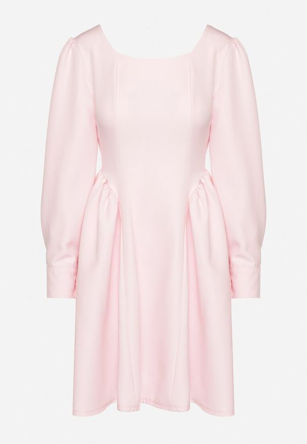 Born2be - Różowa Rozkloszowana Sukienka z Kwadratowym Dekoltem Katilora. Typ kołnierza: dekolt kwadratowy. Kolor: różowy. Długość rękawa: długi rękaw. Styl: klasyczny