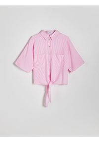 Reserved - Krótka koszula z wiązaniem - różowy. Kolor: różowy. Materiał: tkanina, wiskoza. Długość: krótkie. Wzór: gładki