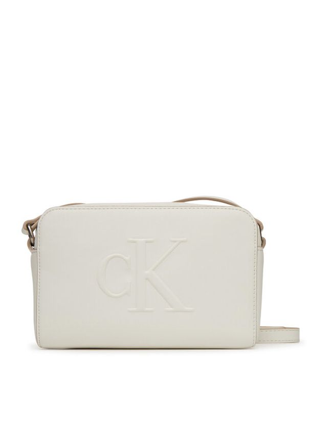 Calvin Klein Jeans Torebka Sculpted Ew Camera Bag LV04K3036G Biały. Kolor: biały. Materiał: skórzane