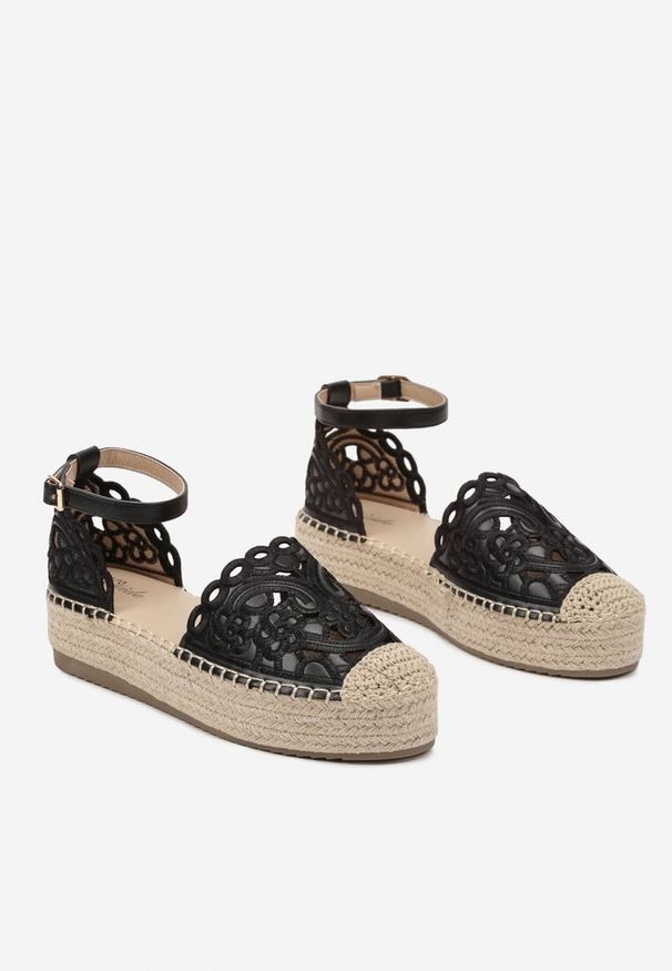 Born2be - Czarne Espadryle na Grubej Podeszwie z Ażurową Cholewką Eleasel. Okazja: na co dzień. Zapięcie: sprzączka. Kolor: czarny. Materiał: jeans. Szerokość cholewki: normalna. Wzór: ażurowy. Styl: casual