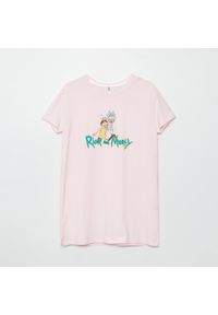 Cropp - Koszula nocna Rick and Morty - Różowy. Kolor: różowy #1