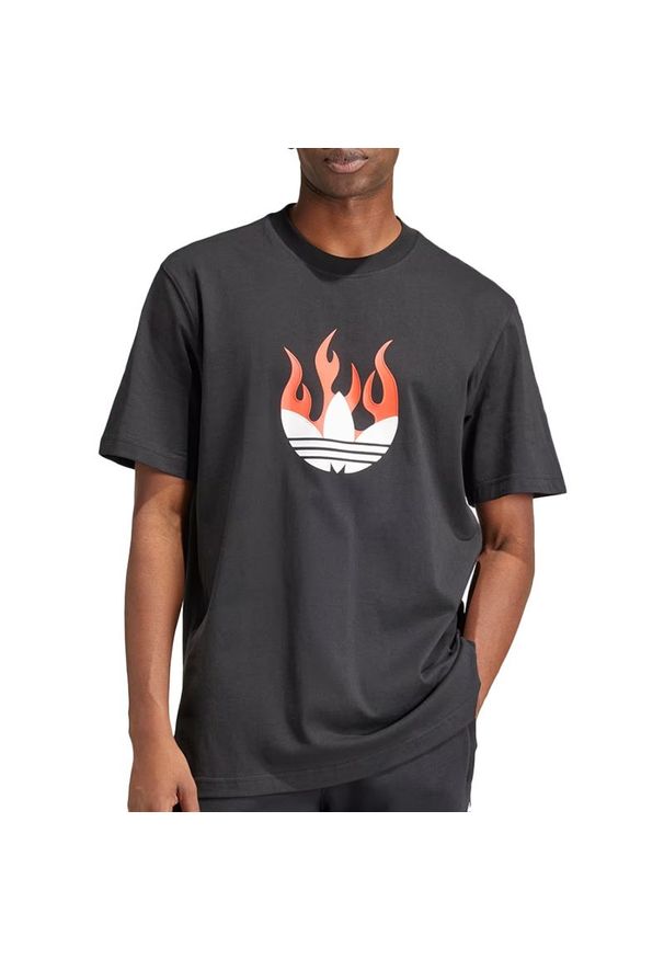 Adidas - Koszulka adidas Originals Flames Logo IS0178 - czarna. Kolor: czarny. Materiał: bawełna. Długość rękawa: krótki rękaw. Długość: krótkie. Wzór: aplikacja