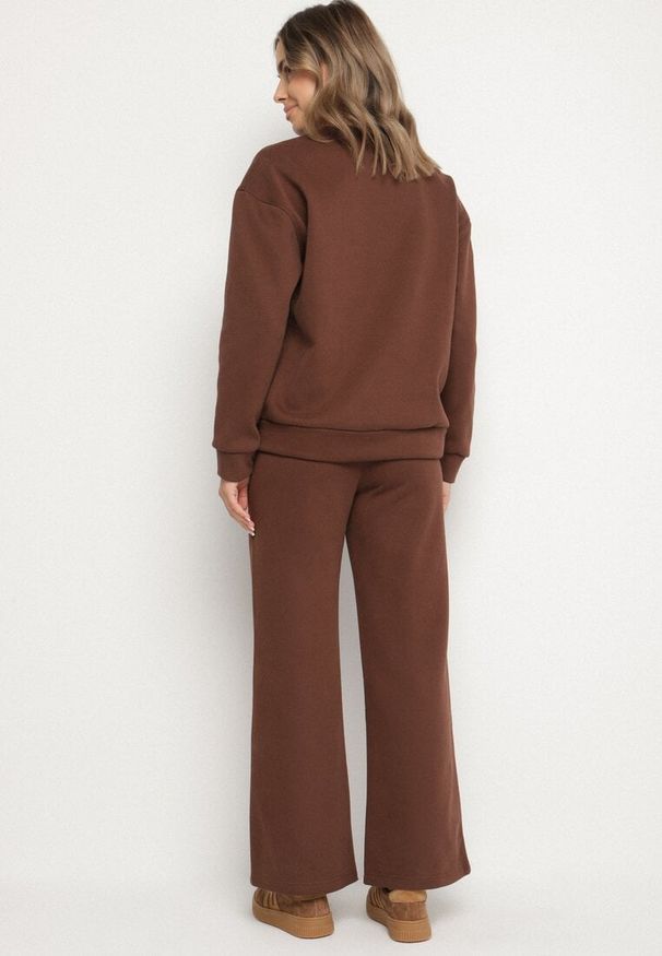 Born2be - Brązowy Bawełniany Komplet Dresowy Oversize z Ociepleniem Bluza i Spodnie Cantila. Kolor: brązowy. Materiał: dresówka, bawełna. Sport: turystyka piesza
