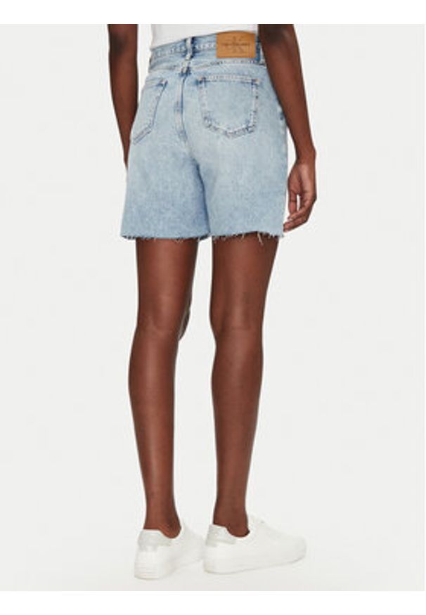 Calvin Klein Jeans Szorty jeansowe J20J225155 Niebieski Relaxed Fit. Kolor: niebieski. Materiał: bawełna