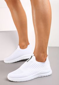 Renee - Białe Siateczkowe Buty Sportowe z Profilowaną Wkładką Zirlia. Kolor: biały. Szerokość cholewki: normalna