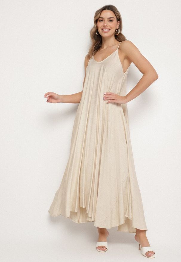 Born2be - Beżowa Rozkloszowana Sukienka z Wiskozy z Cyrkoniami Ellitana. Okazja: na co dzień. Kolor: beżowy. Materiał: wiskoza. Sezon: lato. Styl: klasyczny, casual, elegancki