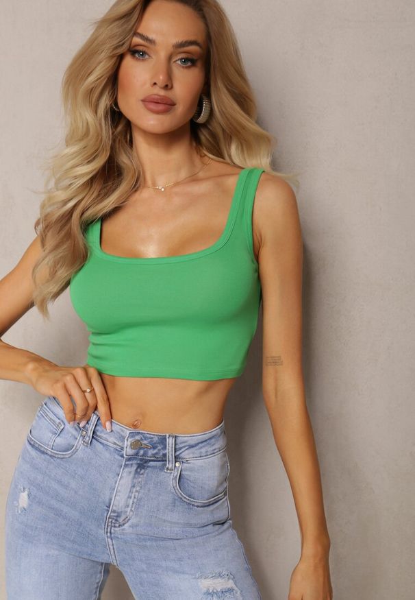 Renee - Zielony Tank Top z Elastycznej Bawełny z Głębokim Dekoltem Omaliana. Okazja: na co dzień. Kolor: zielony. Materiał: bawełna. Styl: casual