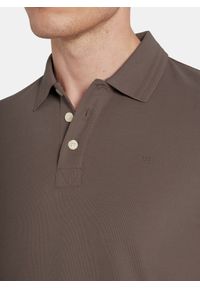 Pako Lorente - PAKO LORENTE - Brązowy t-shirt polo na trzy guziczki. Okazja: na co dzień. Typ kołnierza: polo. Kolor: oliwkowy, czerwony, brązowy, różowy. Materiał: poliester, bawełna. Sezon: jesień. Styl: casual #6