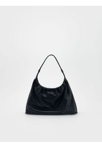 Reserved - Miękka torebka na ramię - czarny. Kolor: czarny. Materiał: skórzane. Rodzaj torebki: na ramię