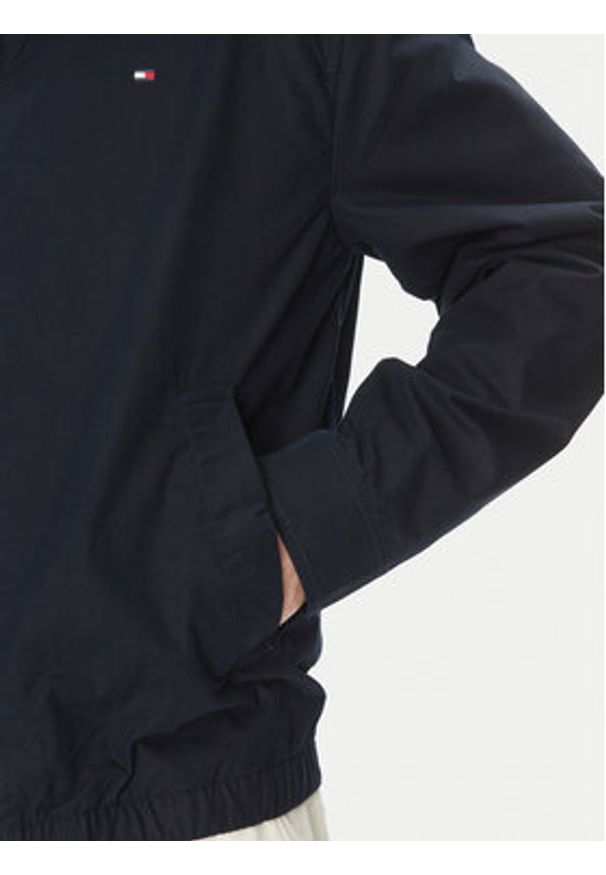 TOMMY HILFIGER - Tommy Hilfiger Kurtka przejściowa MW0MW38715 Granatowy Regular Fit. Kolor: niebieski. Materiał: bawełna