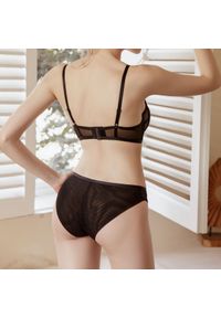 Intica - Komplet bielizny z paseczkami na romantyczne wieczory Shala. Kolor: czerwony. Materiał: materiał #4