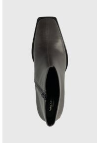 Vagabond Shoemakers botki skórzane HEDDA damskie kolor szary na słupku 5002.001.18. Kolor: szary. Materiał: skóra. Obcas: na słupku. Wysokość obcasa: średni #3