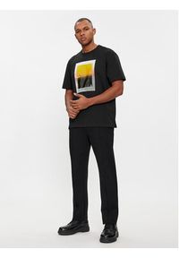 Calvin Klein T-Shirt Sense Layer K10K112394 Czarny Regular Fit. Kolor: czarny. Materiał: bawełna #3