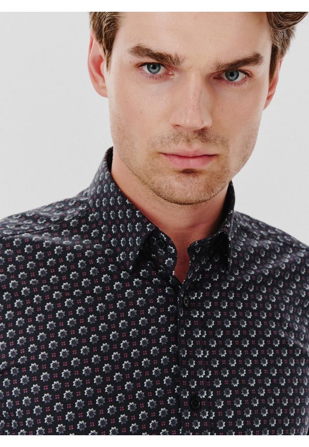 Pako Lorente - PAKO LORENTE – Koszula męska we wzorki długi rękaw. Okazja: na co dzień. Materiał: bawełna, elastan. Długość rękawa: długi rękaw. Długość: długie. Styl: casual