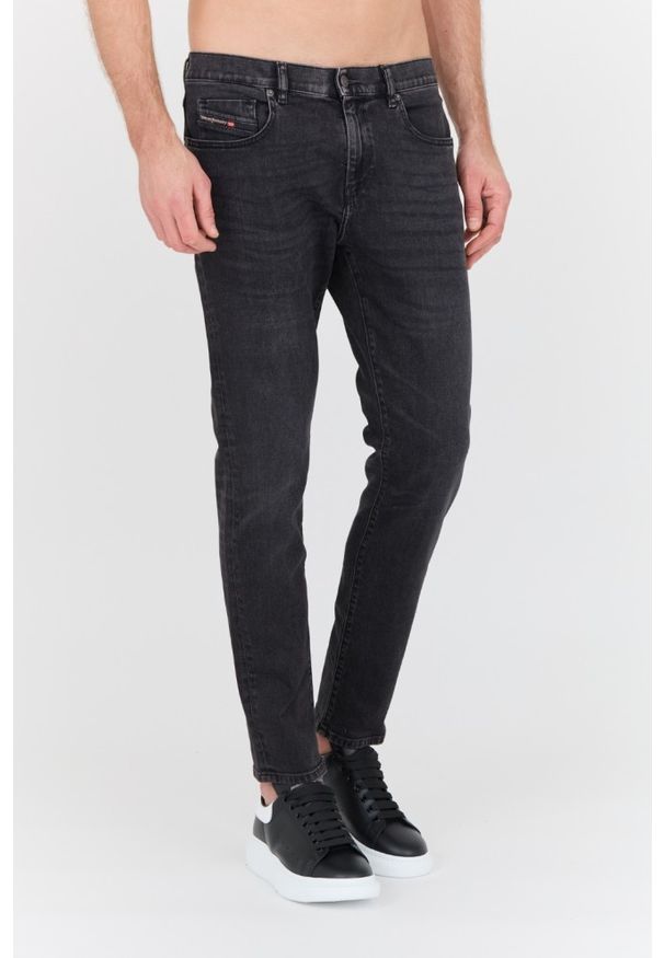 Diesel - DIESEL Czarne jeansy D-strukt Slim. Kolor: czarny