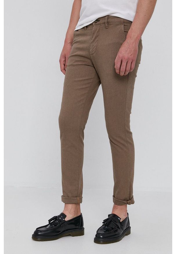 Selected - Spodnie. Kolor: brązowy. Materiał: tkanina, bawełna. Wzór: gładki