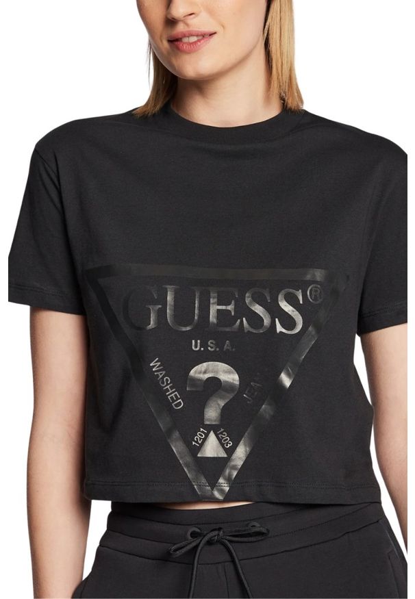 Guess - GUESS Czarny bawełniany t-shirt damski Adele Crop, Rozmiar S. Okazja: na co dzień. Kolor: czarny. Materiał: bawełna. Długość: krótkie. Styl: casual