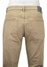 Bawełniane Spodnie Chinos, Regular - Pako Jeans - Beżowe. Okazja: na spotkanie biznesowe, do pracy. Kolor: brązowy, wielokolorowy, beżowy. Materiał: elastan, bawełna. Styl: klasyczny, biznesowy
