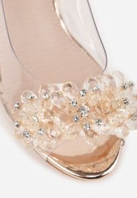 Renee - Szampańskie Przezroczyste Sandały VICES na Słupku Ozdobione Cyrkoniami Sarlisa. Zapięcie: sprzączka. Kolor: złoty. Materiał: satyna. Wzór: aplikacja. Obcas: na słupku #3