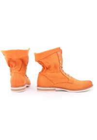 Zapato - pomarańczowe dziurkowane botki workery - skóra naturalna - model 428 - kolor dyniowy (37). Okazja: na spacer. Wysokość cholewki: za kostkę. Kolor: pomarańczowy. Materiał: skóra. Wzór: ażurowy. Styl: sportowy #4