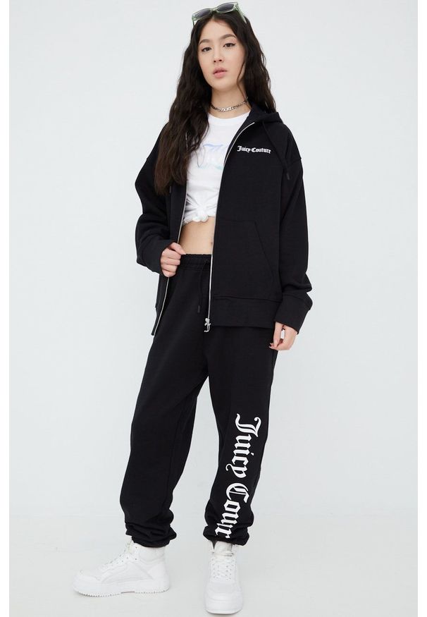 Juicy Couture spodnie dresowe damskie kolor czarny z nadrukiem. Kolor: czarny. Materiał: dresówka. Wzór: nadruk