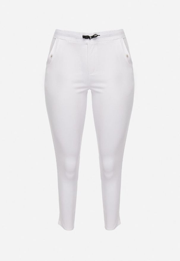 Born2be - Białe Spodnie z Nogawkami 7/8 i Kieszeniami Gavotta. Okazja: na co dzień. Kolekcja: plus size. Kolor: biały. Materiał: satyna. Styl: elegancki, casual