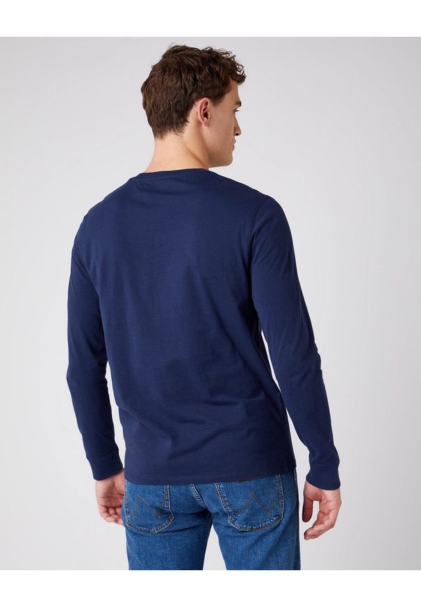 Wrangler - MĘSKI LONGSLEEVE WRANGLER LS AMERICANA TEE NAVY W7J5D3114 112141548. Długość rękawa: długi rękaw