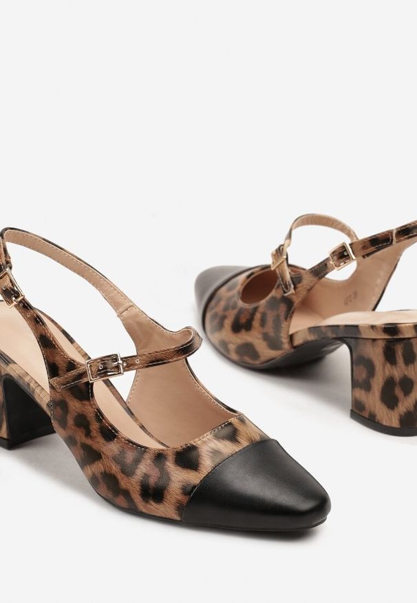 Renee - Panterkowe Sandały na Słupku Slingback Ozdobione Paskiem Divolia. Zapięcie: pasek. Wzór: aplikacja. Obcas: na słupku. Styl: elegancki, klasyczny