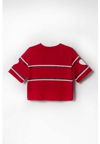 Guess t-shirt bawełniany dziecięcy kolor czerwony. Okazja: na co dzień. Kolor: czerwony. Materiał: bawełna. Długość rękawa: krótki rękaw. Długość: krótkie. Styl: casual, klasyczny #2