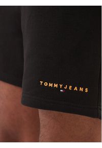 Tommy Jeans Szorty sportowe Contrast Linear DM0DM22697 Czarny Regular Fit. Kolor: czarny. Materiał: bawełna. Styl: sportowy #4