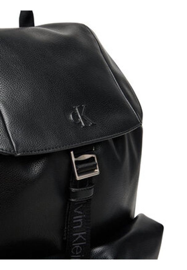 Calvin Klein Plecak Cargo Flap Backpack LV04D3127G Czarny. Kolor: czarny. Materiał: skóra