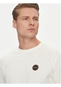 Napapijri T-Shirt S-Badge NP0A4I3N Biały Regular Fit. Kolor: biały. Materiał: bawełna #5