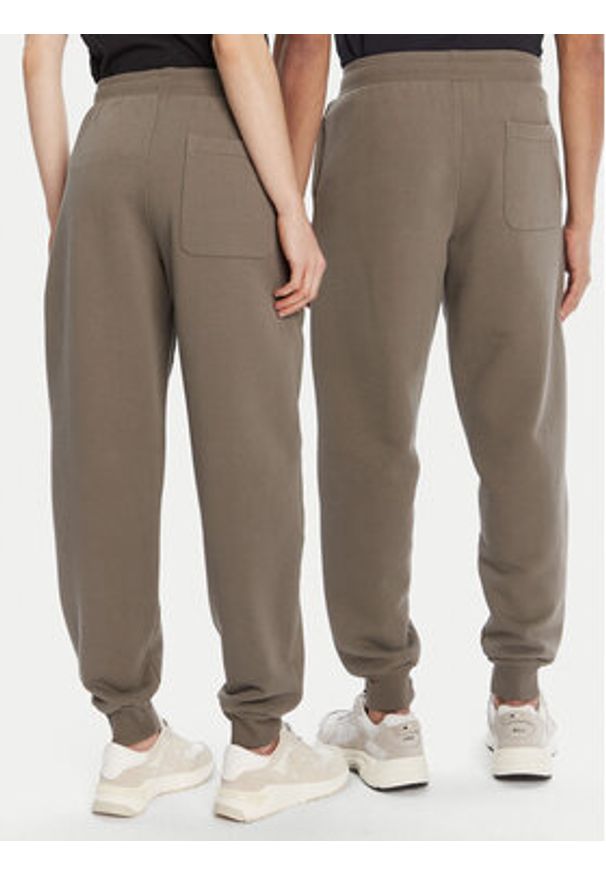AMI PARIS Spodnie dresowe UTR240.747 Khaki Regular Fit. Kolor: brązowy. Materiał: bawełna