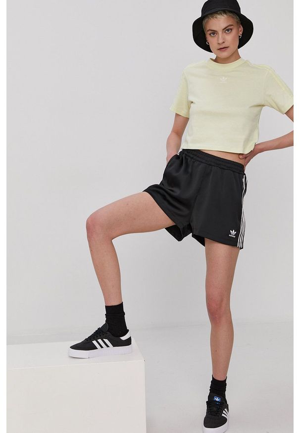 adidas Originals - Szorty. Kolor: czarny. Materiał: tkanina, materiał