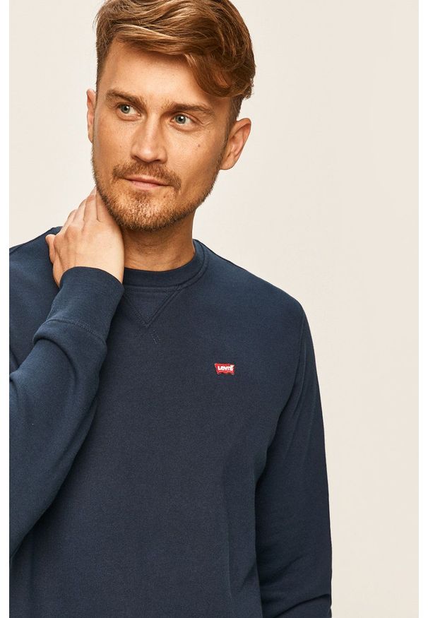 Levi's® - Levi's - Bluza. Okazja: na spotkanie biznesowe, na co dzień. Kolor: niebieski. Materiał: dzianina. Wzór: gładki. Styl: casual, biznesowy