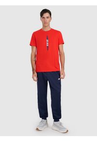4f - 4F T-shirt regular z nadrukiem męski - czerwony L. Okazja: na co dzień. Kolor: czerwony. Materiał: materiał, bawełna. Wzór: nadruk. Styl: casual