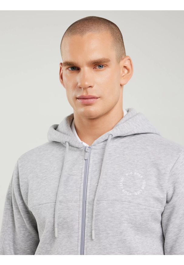 Big-Star - Bluza męska z kapturem szara Ajron 901/ Kersyn 901. Okazja: na co dzień. Typ kołnierza: kaptur. Kolor: szary. Materiał: materiał. Wzór: aplikacja. Styl: sportowy, wakacyjny, elegancki, casual