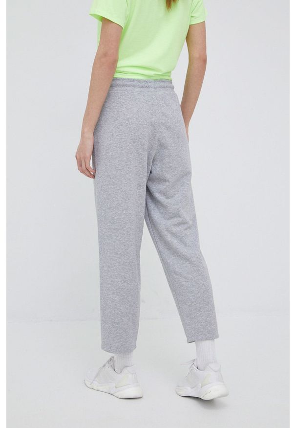 DKNY - Dkny spodnie dresowe damskie kolor szary z nadrukiem. Kolor: szary. Materiał: dresówka. Wzór: nadruk