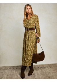 Big-Star - Sukienka damska midi z wiskozy z motywem kwiatowym żółta Londa 201. Kolor: żółty. Materiał: wiskoza. Długość rękawa: długi rękaw. Wzór: kwiaty. Długość: midi #4