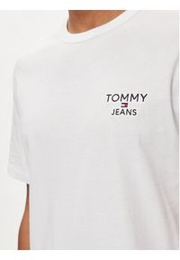 Tommy Jeans T-Shirt DM0DM18872 Biały Regular Fit. Kolor: biały. Materiał: bawełna #4