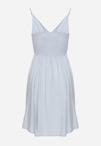 Born2be - Niebieska Bawełniana Sukienka na Cienkich Regulowanych Ramiączkach z Kopertowym Dekoltem Pennea. Okazja: na co dzień. Typ kołnierza: dekolt kopertowy. Kolor: niebieski. Materiał: bawełna. Długość rękawa: na ramiączkach. Typ sukienki: kopertowe. Styl: elegancki, casual, sportowy #3